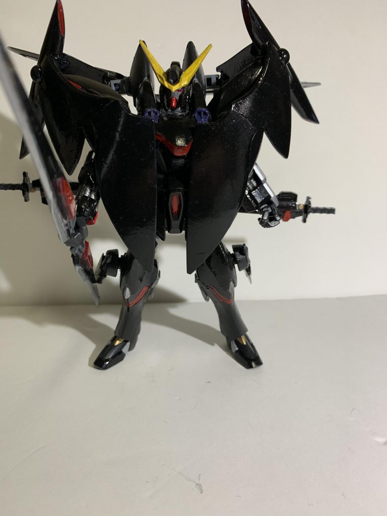 専用ストライカーユニット 闇夜ノ鴉。
夜襲用装備であり対ビームコーティングとレーダー波を吸収するステルスコーティングを施した追加装甲でさらにコロイド粒子を付着しやすくなりミラージュコロイドの稼働時間が向上している。