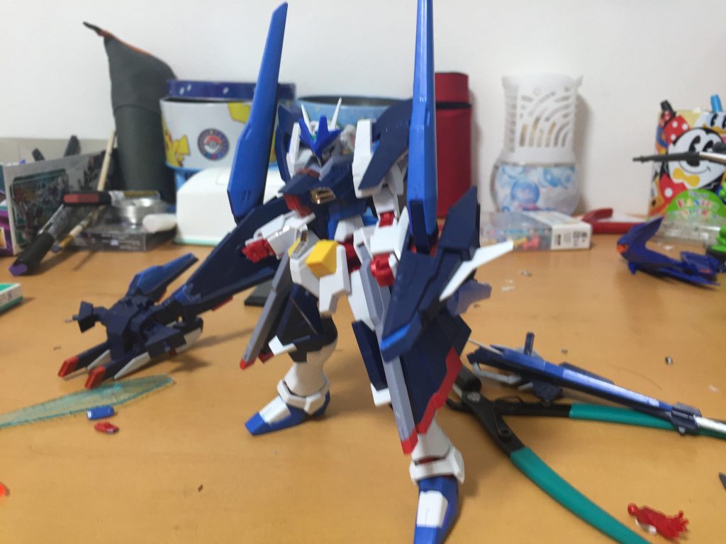 格闘戦も出来るように新装備「ドラグーンガーター」を開発、この装備はシールドやナックルガード、ときには支援機として使える