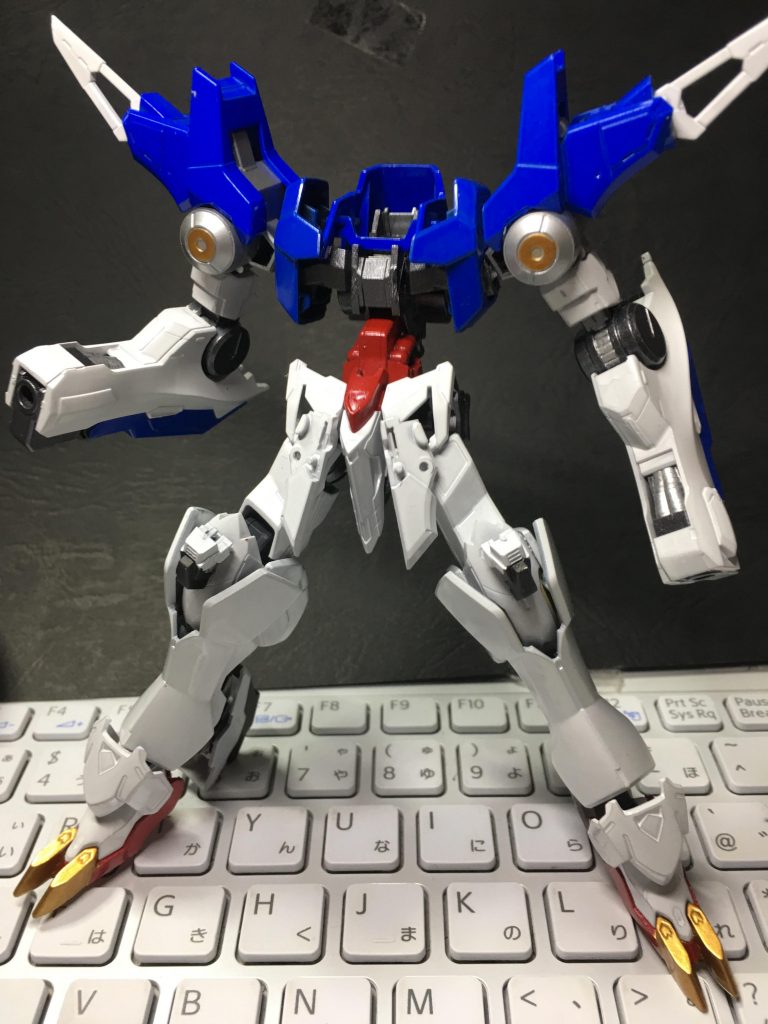 肩、胴体はグレイズアイン
下半身、腕はバルバトスルプスレクスです
脚はグレイズアインの装甲パーツを被せています