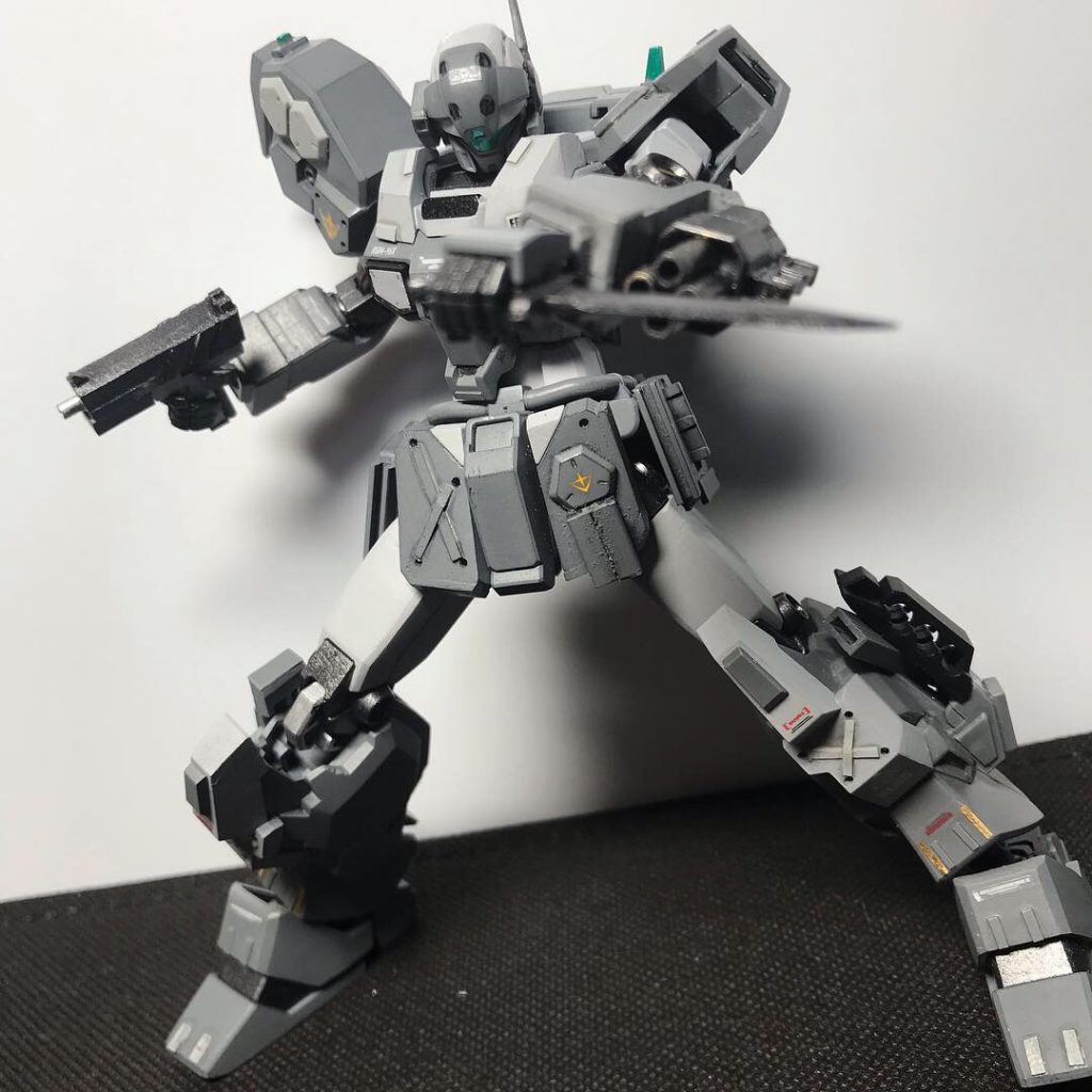 ナイフで!特殊部隊は必須アイテムではないでしょうか?wあと市街地には人がいる事を考えると敵を爆破させないように倒す必要があると思ったからです。