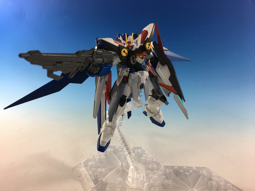 バスターライフルを構えてポーズ