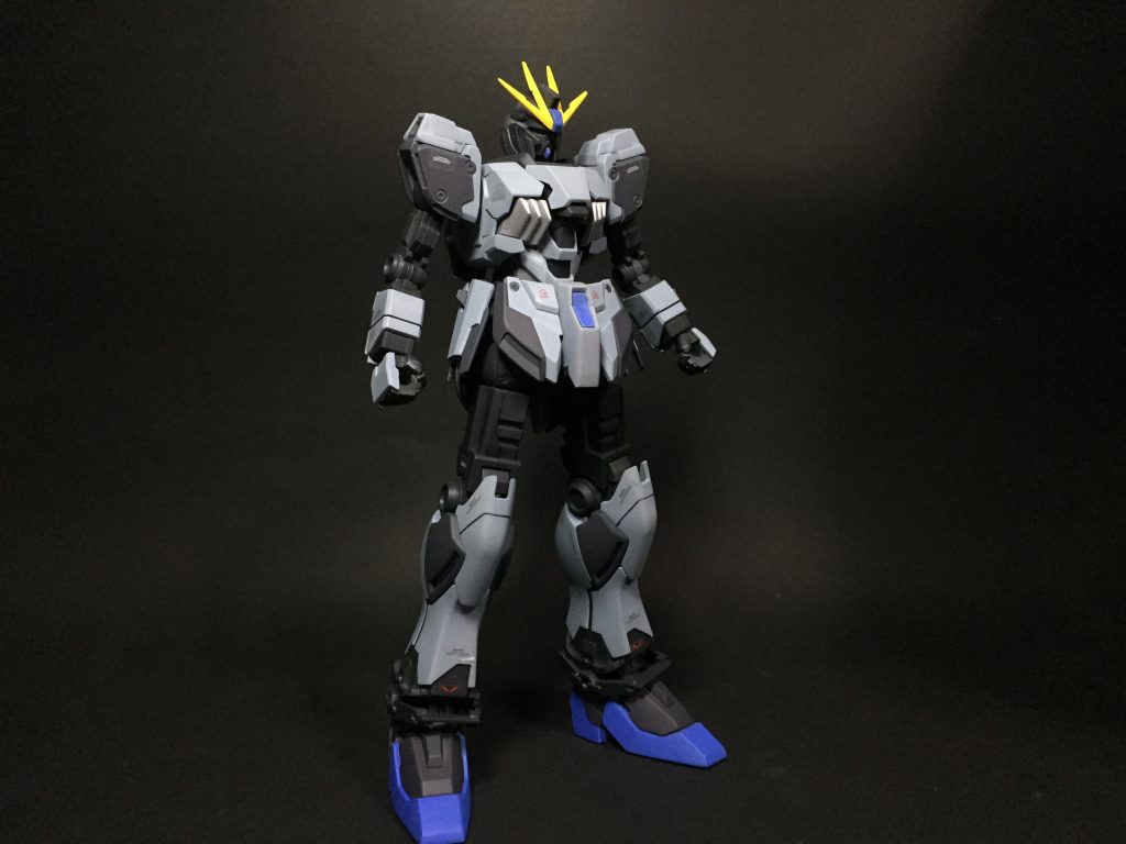 素体はFAZZを参考に塗装しました。