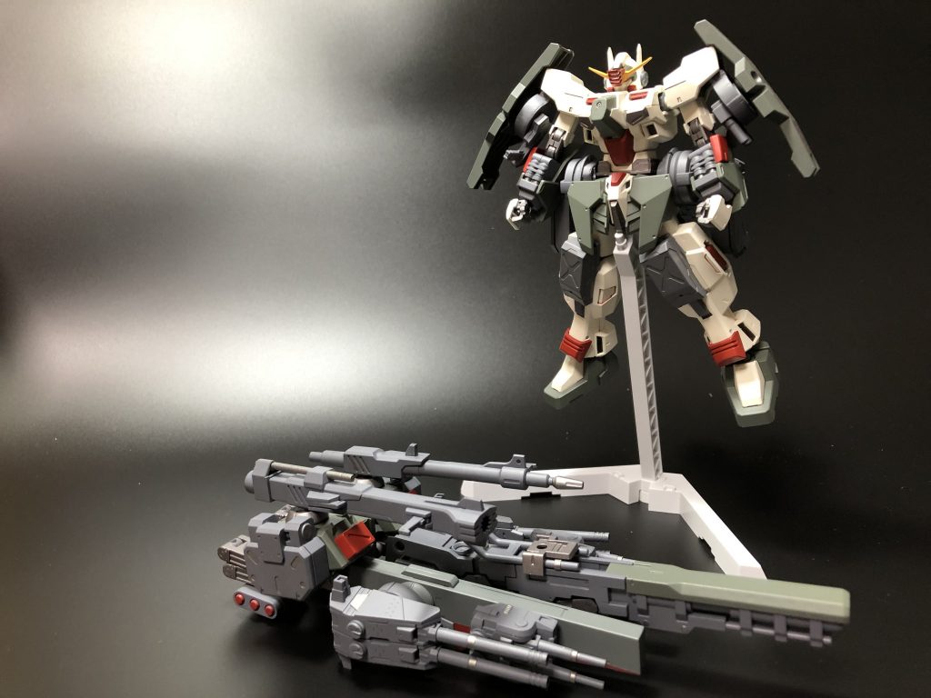 本体とツーショット