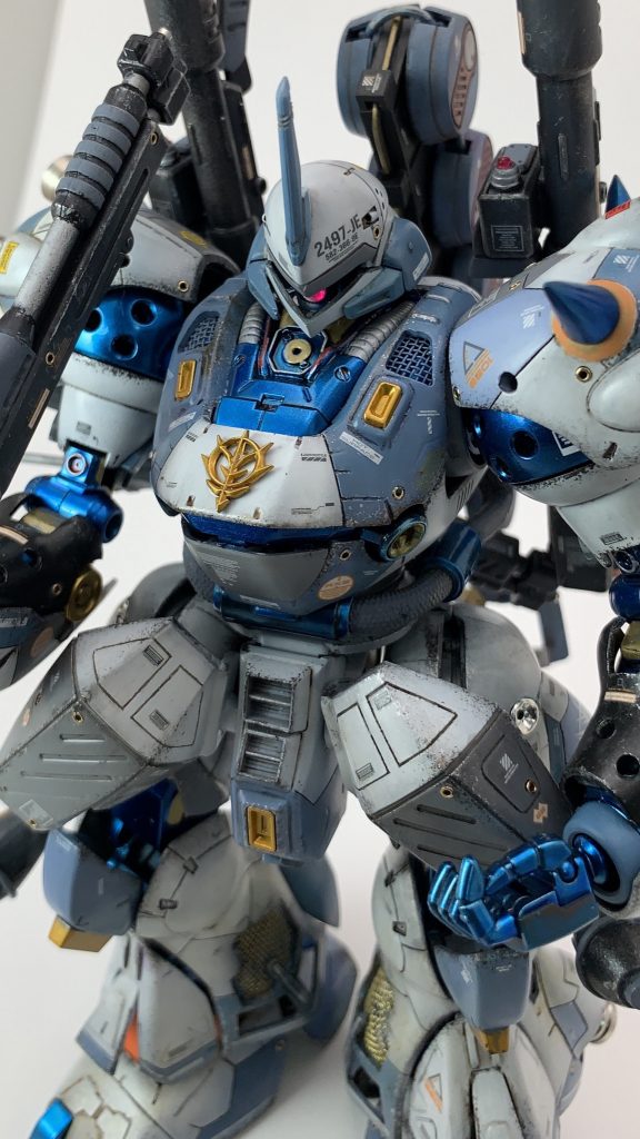 ケンプファーのメインカラーであるメタリックブルーはフレームに使用しイメージチェンジを狙いました。