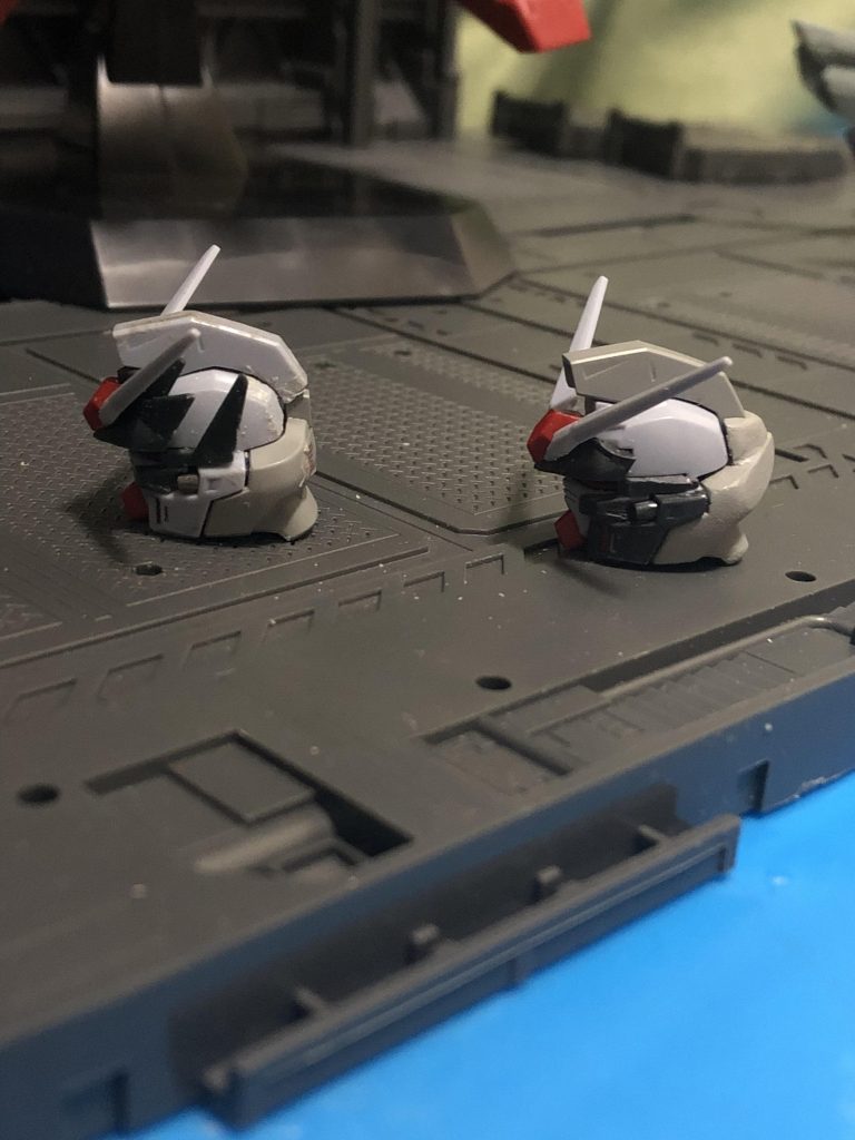 頭部部品を製作して、元に戻せるように改造:変更前左→変更後右