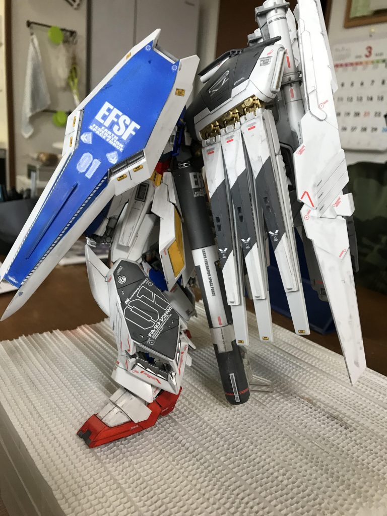 本体以外はグレーで統一