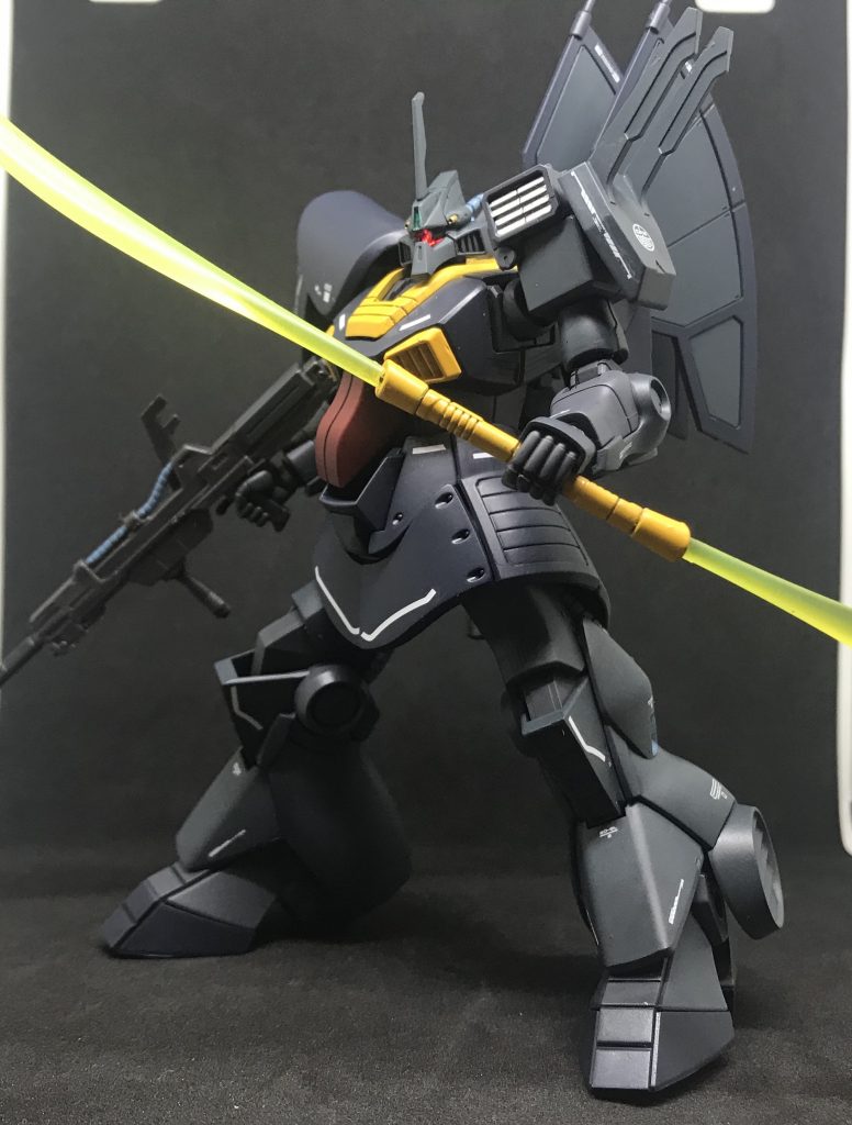 サーチライトはロトの物を加工しています。
ネオジム磁石で装着しているので脱着可能です。