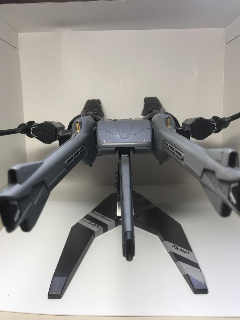 ミーティアで!!台座まで塗りましたwあと高さが足りなかったので延長もしてます
全部グレーと黒で塗り分けしてます!