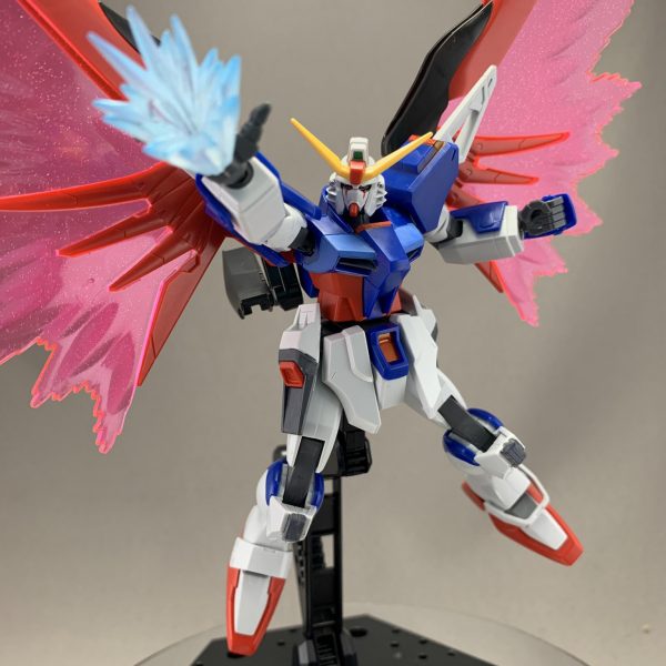 デスティニーガンダム