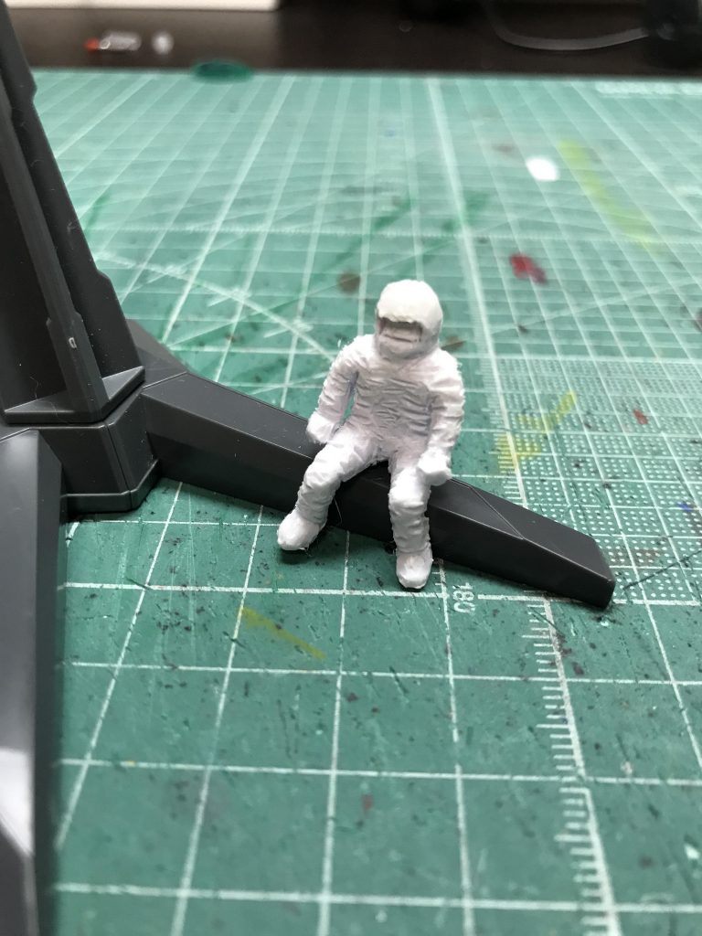 パイロットはランナーからヒートペンで作りました。