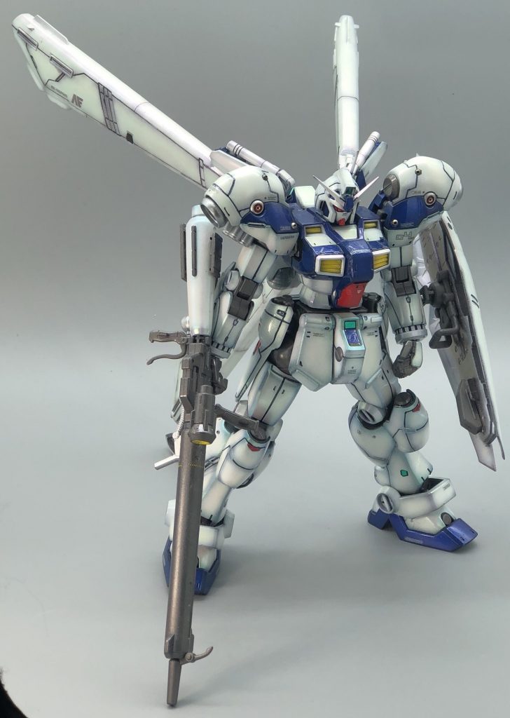 墨入れはガンダムマーカーでやってしまいました。かなり濃くなってしまっています。