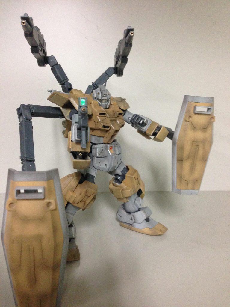 バルカン砲、腕部ガトリング含め全ての銃口に真鍮パイプをはめ込みました。