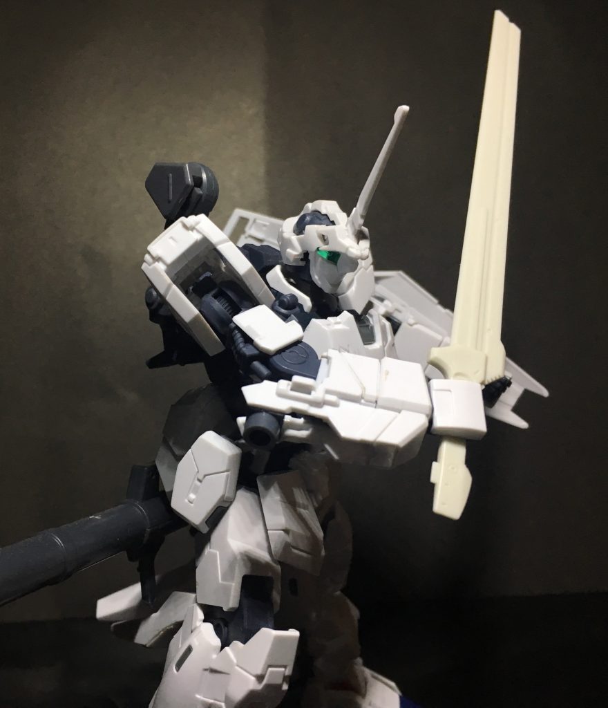 ロングソード
これでモビルアーマーをぶった切りです