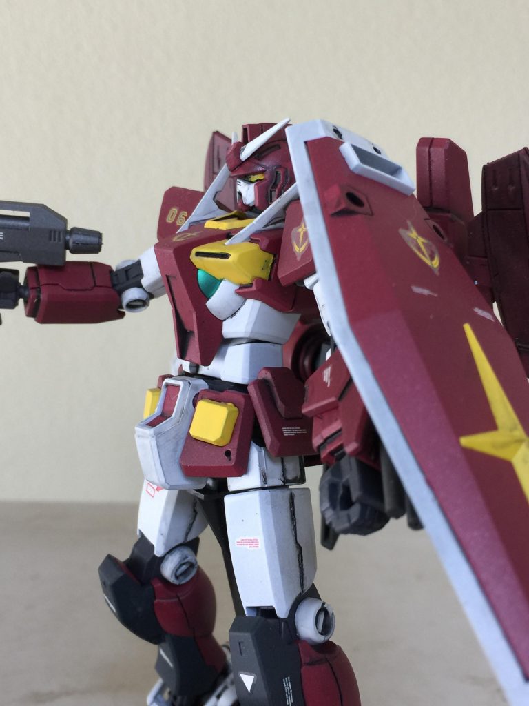 ガンダム・ブラディオン 左斜め
アピールショット!
シールドは リバイブ版 RX-78-2 ガンダムの シールドを 使用しました。