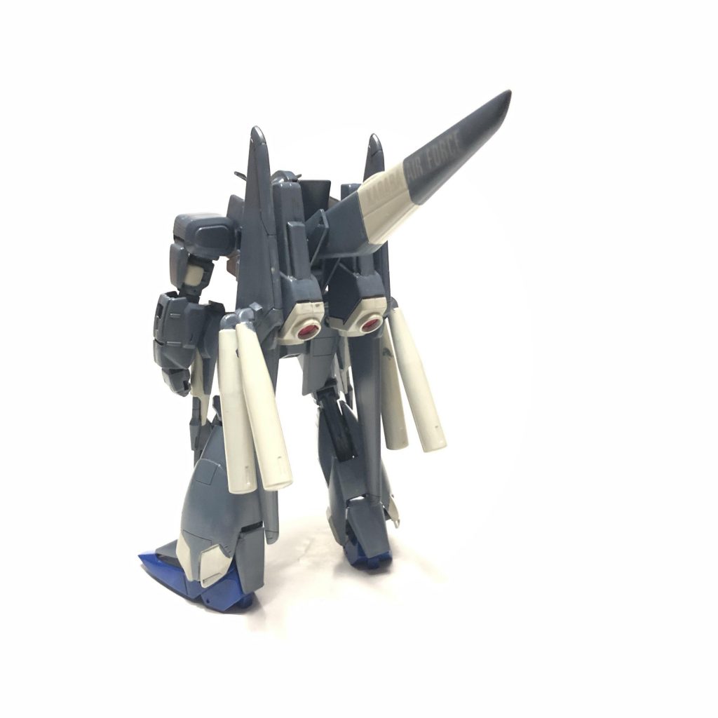 装備無しでグルッと
 
正に簡易ゼータ。
可変機構も有るのに無駄が無いですね。
そしてグレーが似合う。

ほとんどストレートに組みましたが、顔だけ小顔に整形。

ホントそれだけ。
 
良いぞ！ゼータプラス!!