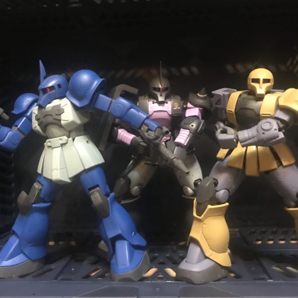 マスターグレード　ガンプラ　ザク三兄弟？ マスターグレード ガンプラ ザク三兄弟？