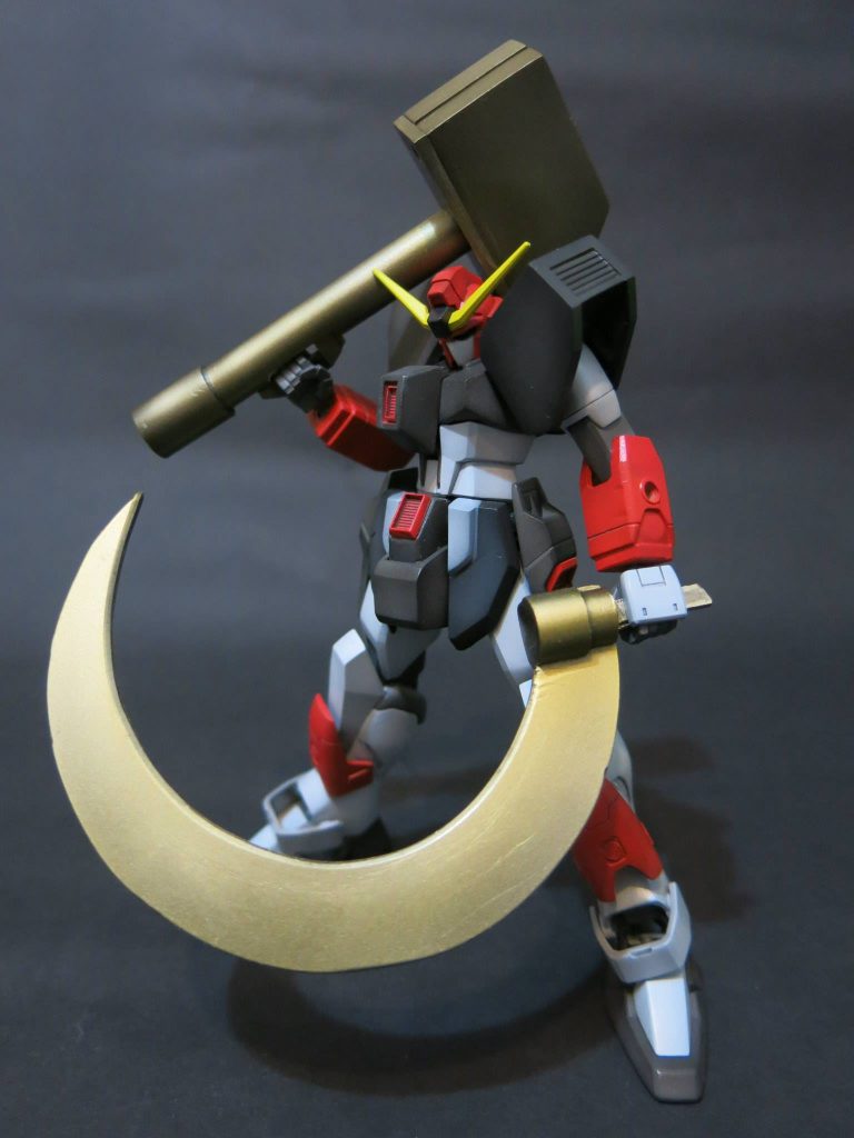 先行者II
支援機と合体してグレート先行者になる前の姿です。武器は鎌と槌。あとは胸にあったビーム砲です。