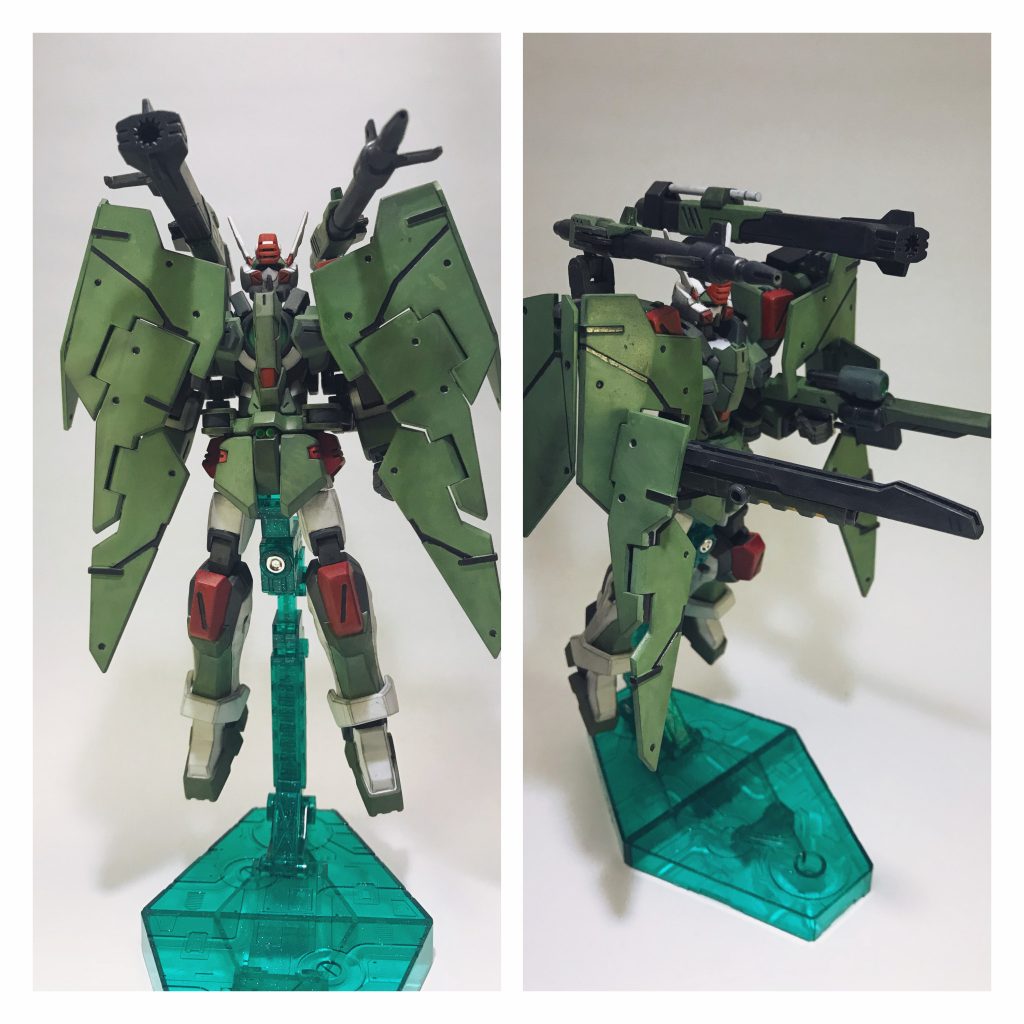 ビーム兵器の対策として対ビームフルシールドを装備、フレキシブルに可動するので正面を防御しながらも攻撃ができる。