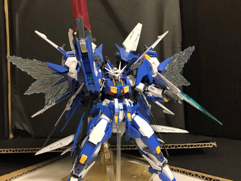 そしてもちろん、ライザーソードは撃てます。Hドライブなので得られる粒子量は6乗ですので、撃ったら辺りの地面抉り取られるでしょう。
そして、当然何発も撃てないので一か八かの決戦装備です。