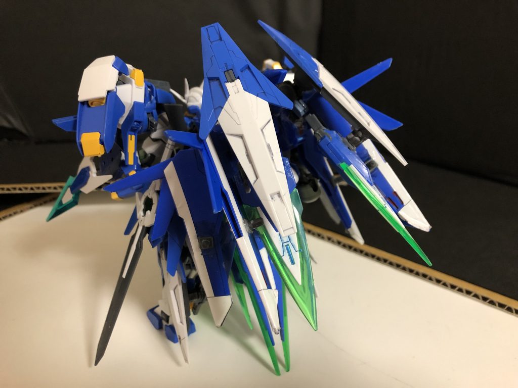 翼を折り畳んだ出撃前の状態です。
もうこれからでも積載過多なのがよくわかります。
でもロマンだから仕方ないね☆