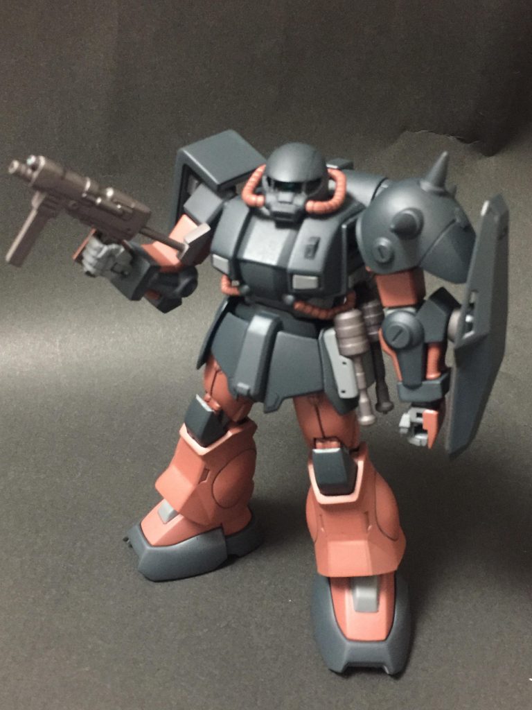 ライフルを喪失した場合も想定してサブマシンガンを装備．勿論シールドもあります(´∀｀*) マシンガンはMMPを切り詰めた仕様．