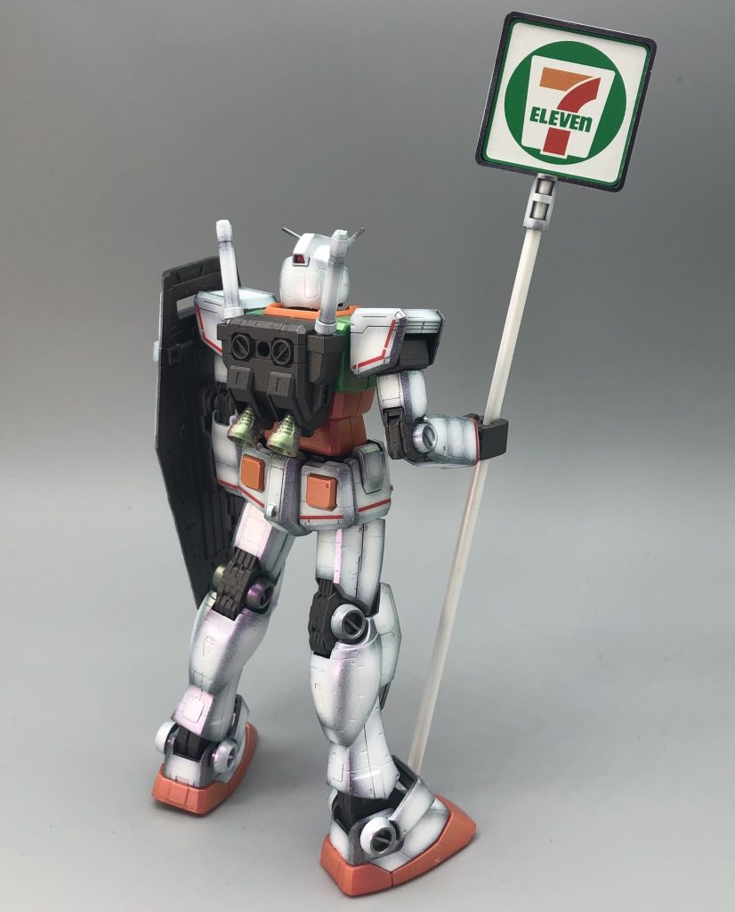 どの写真も看板が正面に来る様に撮影しました♪