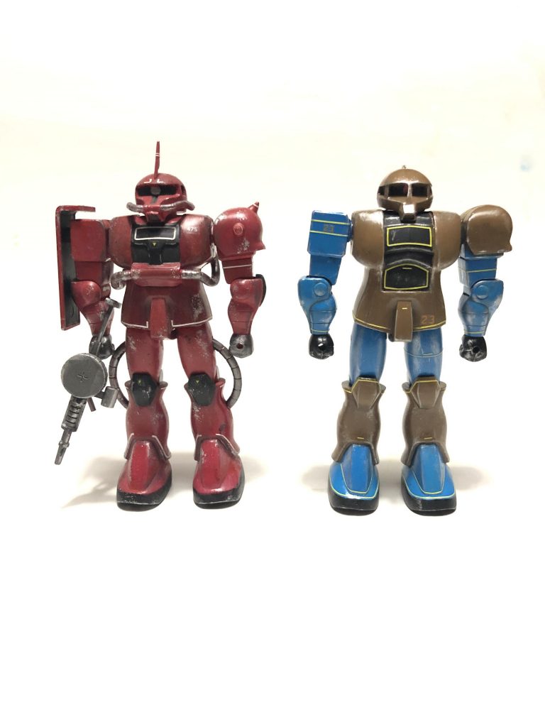 ガデム：「止めるな！わしの船をやられたんだぞ。このザクとて、わしと百戦錬磨の戦いの中をくぐり抜けてきたのだ。にわか作りの連邦軍のモビルスーツなど、一撃で倒してみせるわ！」
アムロ：「・・・ぶ、武器も持たずに？」
シャア：「やめろ、ガデム。貴様のザクでは無理だ」