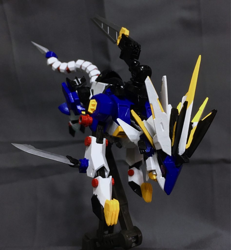 「ストライクレーザークロー！」