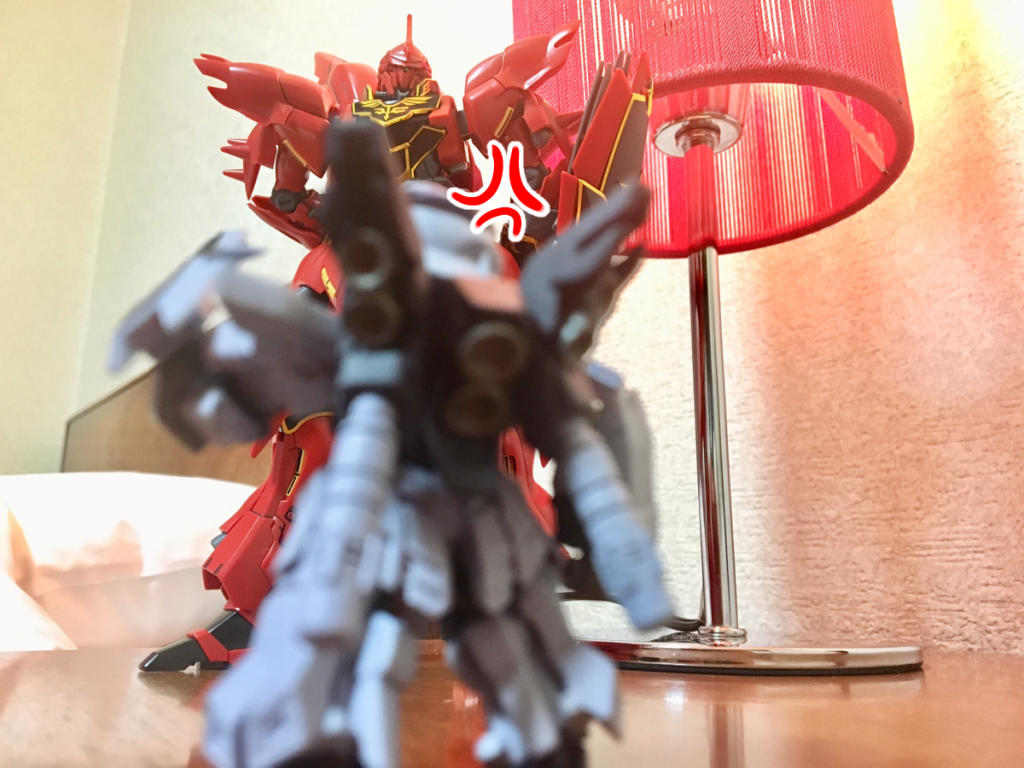 スタ:貴様、最近のダレたような態度はなんだ!  お兄ちゃん悲しいぞ!
シナ:あの方とイチャ……ンンッ(咳払い)、良好な関係を築くためのコミュニケーションをダレた態度と言われるのは実に心外だな