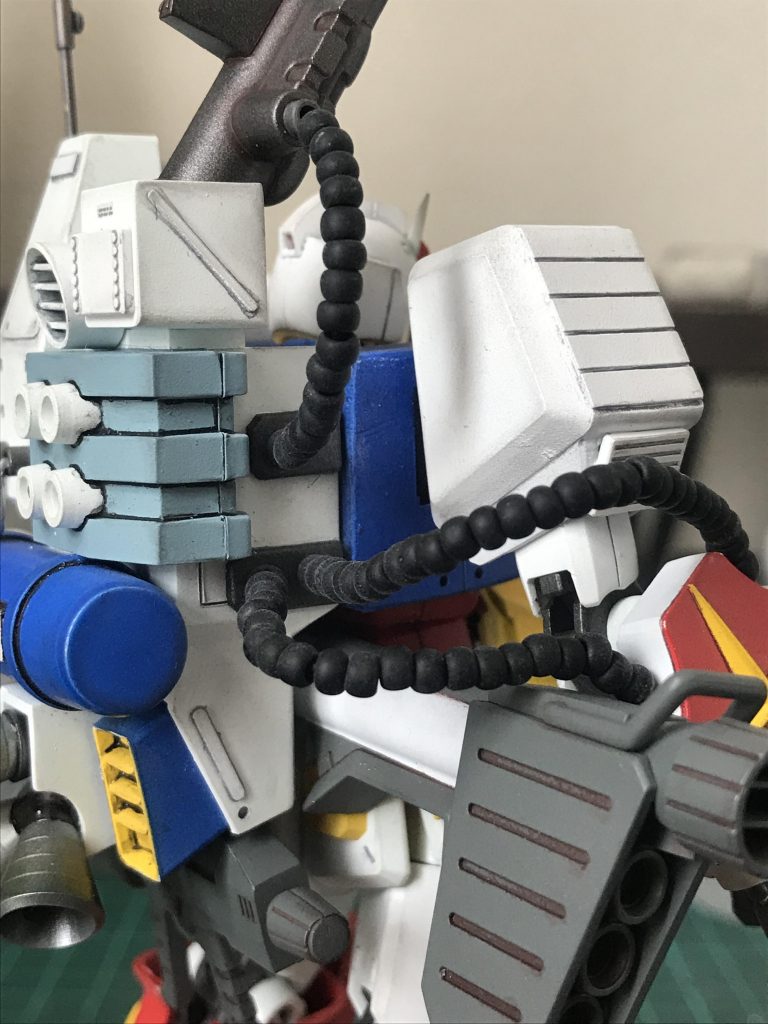 動力パイプはビーズで作り直しました。