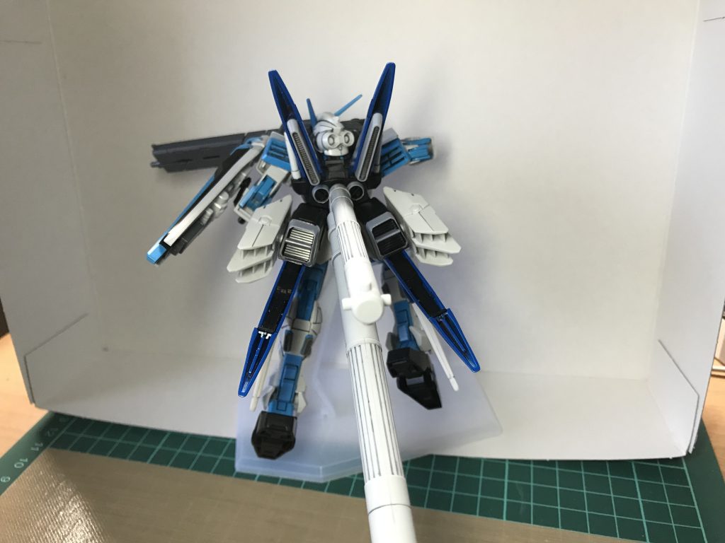 背面になります、スラスターやタンクなどを普通のM1アストレイに増設しました