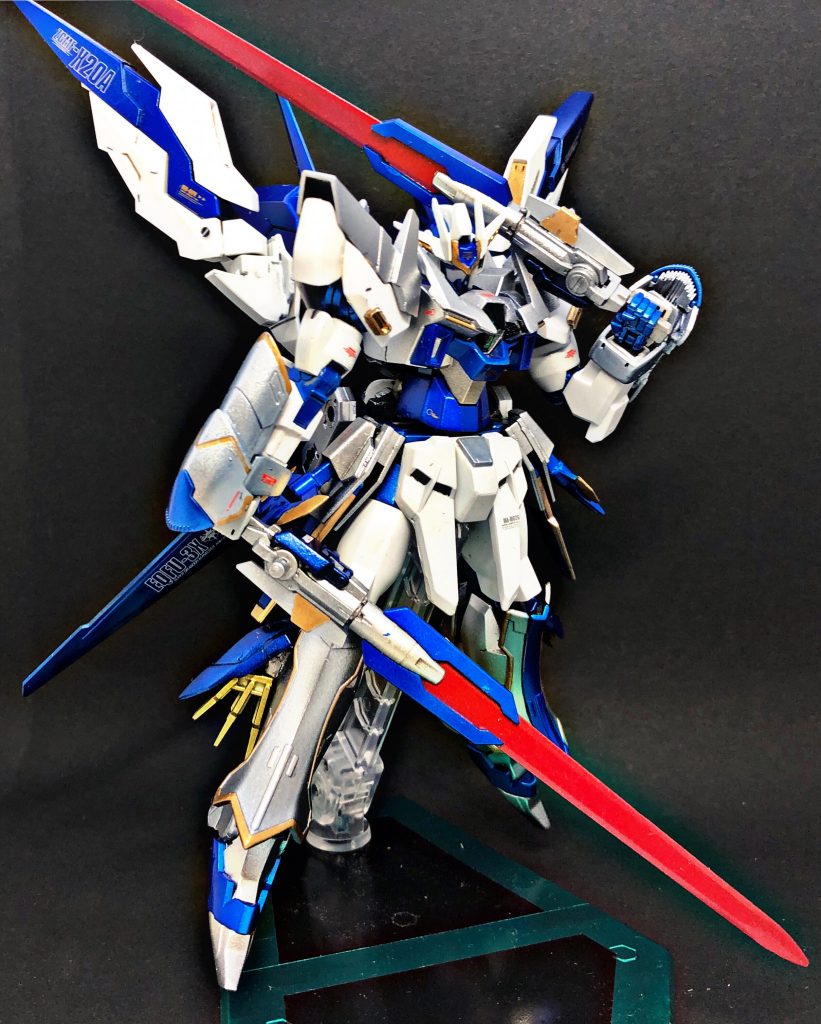 ダインスレイフ(抜剣)
抜剣し出力を解放したダインスレイフ
相手のバリアフィールドを貫通する効果を持つ