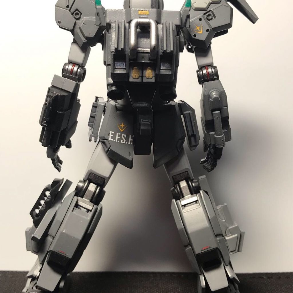 後ろです!少し機動性を上げるためにスラスターなど沢山追加してみました!