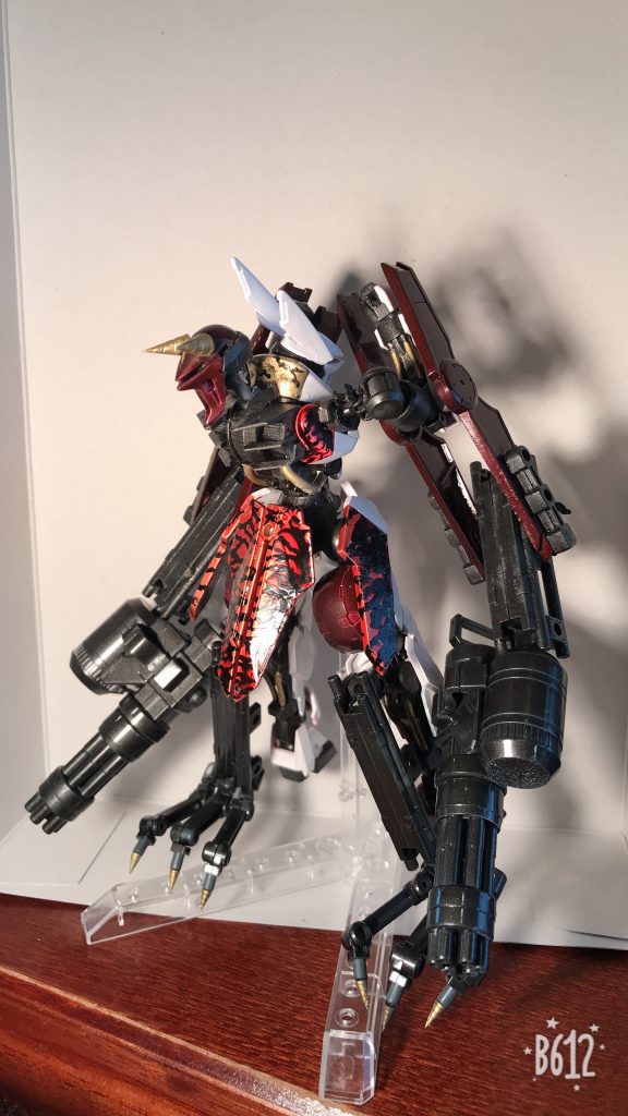 横2
ミニガンを装備出来ます。