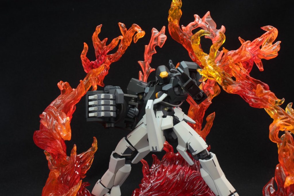 ## ガリバーTNP装備型(inリカンツ・シーベリー)

通常時は前しっぽに装着している対ダイミダラー用決戦兵器であり、中の人がある一定以上の気合とHi-ERo粒子を持っていた場合『烈風・ペンギン突き』を発動できます。

お前の空手をみせてやれ！
＼つわリッツ／＼つわリッツ／＼つわリッツ／