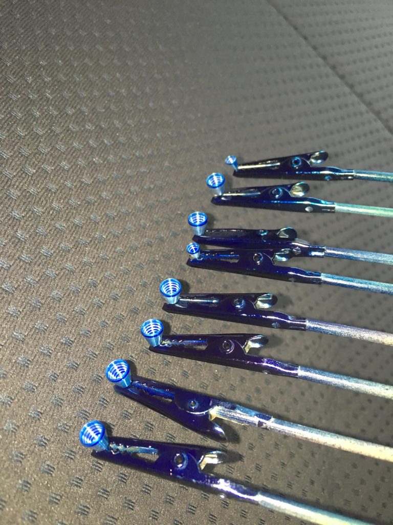 メタリックパーツはクリアブルーで塗装