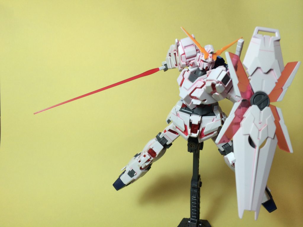 この頃は背中のビームサーベルの抜刀も出来たんだよなぁ