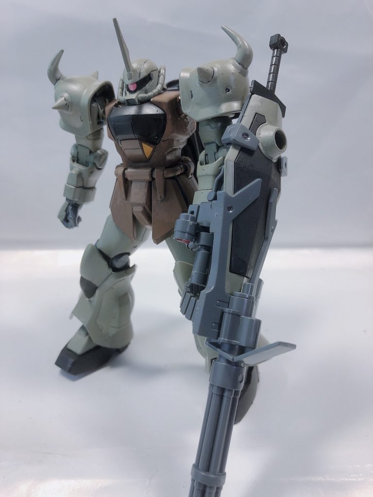 グフカスタムのパーツを使用してるのでよく動きます