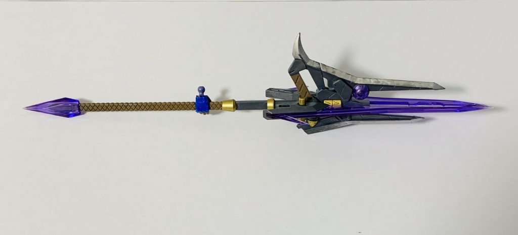 こちら覚醒モード時の槍。部分塗装でもしっかり雰囲気が出たと思います。