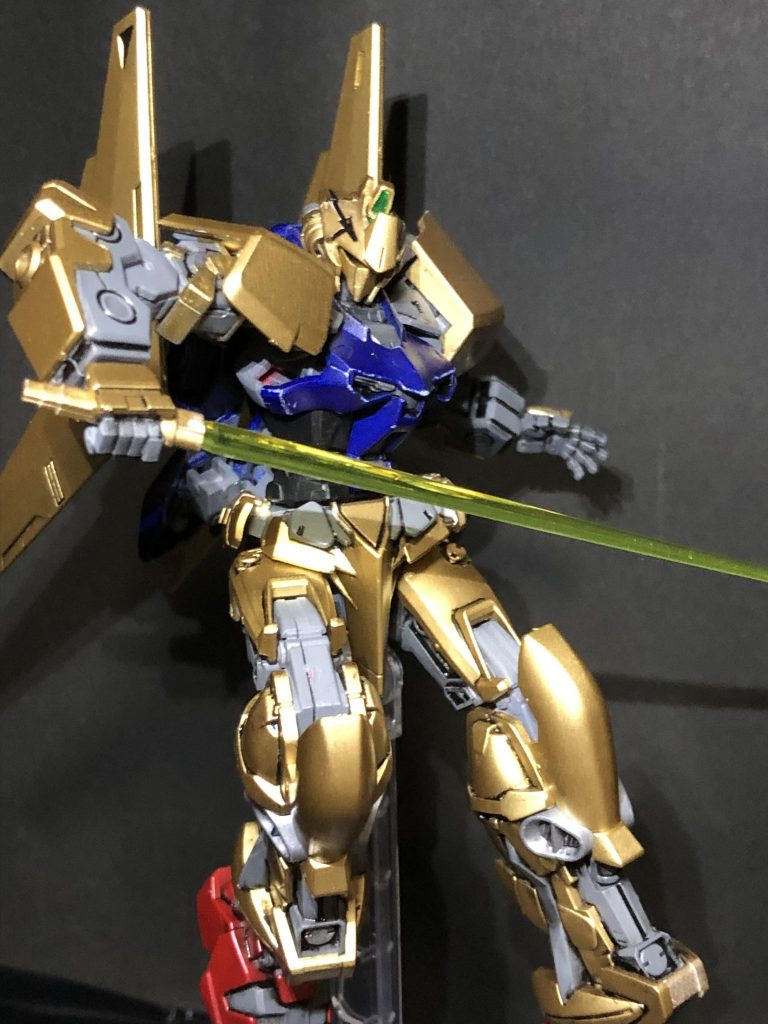 今思えば、オーブ軍なんだし左肩の100は漢数字の百で良かったんじゃ…