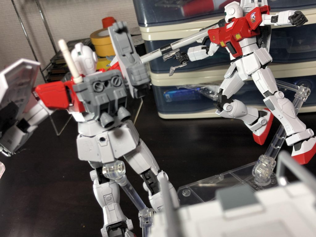 アダム「ここは、でかいビーム兵器の中だ！少尉！バズーカを！」
ジャック「はい！」