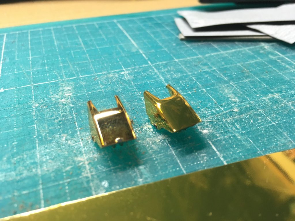 余分部分のやつを折ったり切ったりします。割とどうにでもなります。