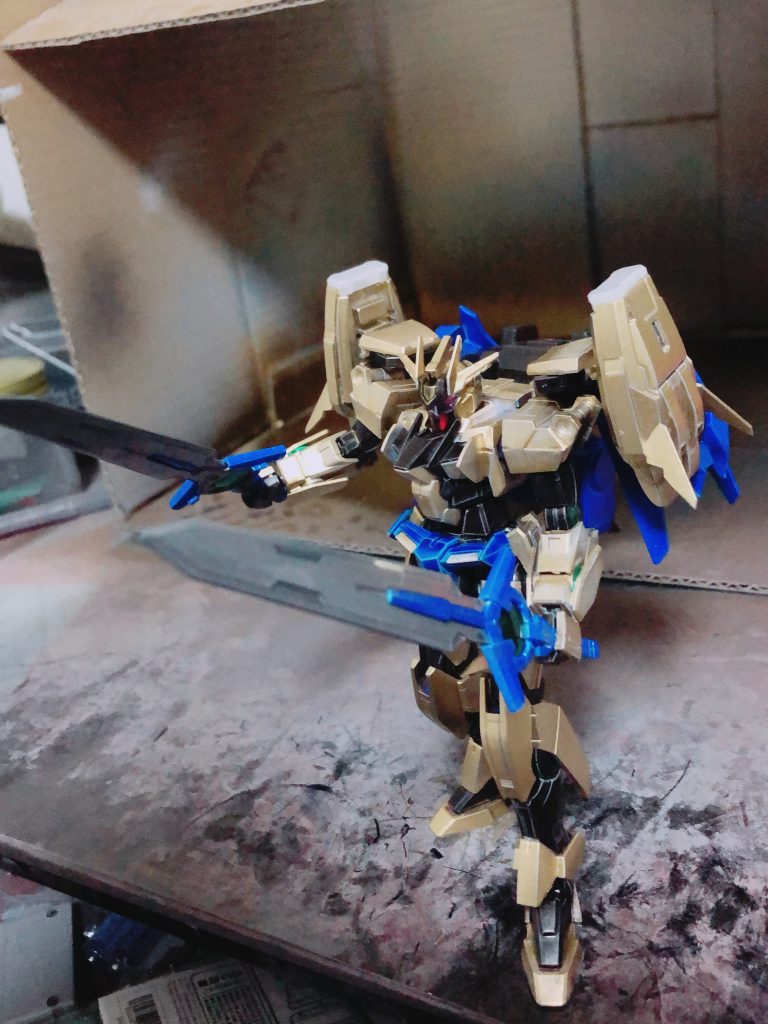 最後は青羽イメージの剣での近接特化型バックパック
名前はスラッシュフェザー