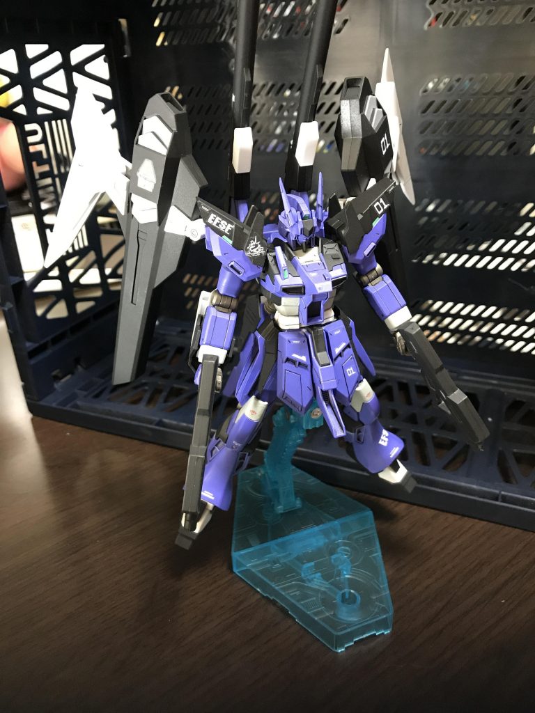 5代目俺専用機
Hi-νガンダムリベリオン
ブルーバイオレットをメインにした機体の始まり?