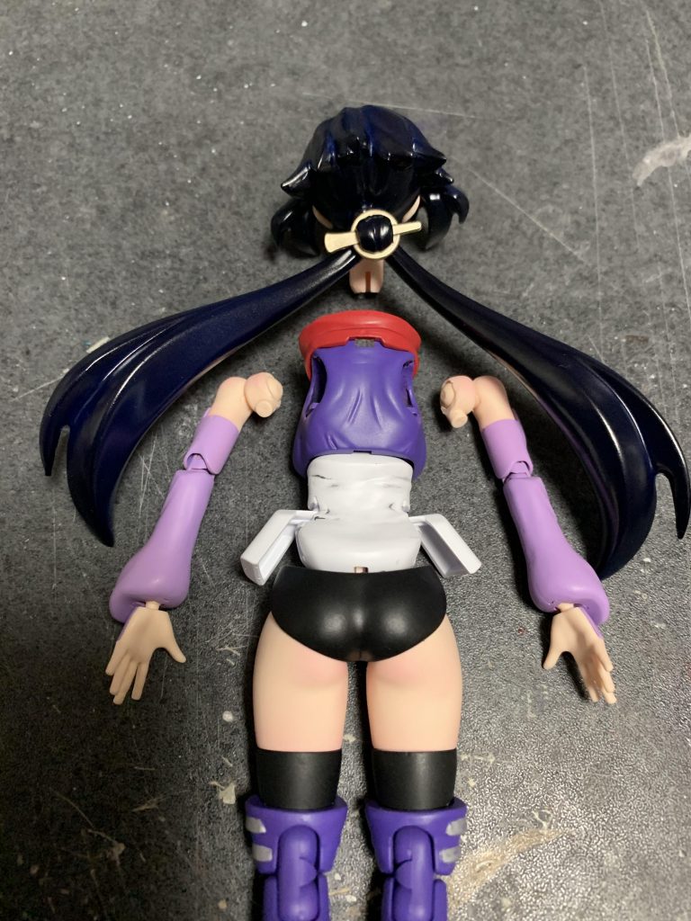 アトハメ加工と可動域広げる為肩甲骨をちょっと削ってます。