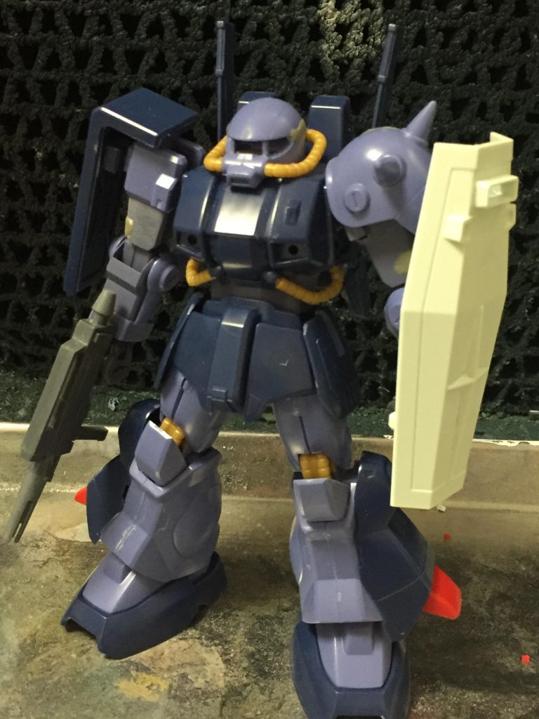 構想は決まっていたのでざっくりと…
ベース:hguc ハイザック
ビームライフル:hguc ジムⅡ
シールド:FG ガンダム