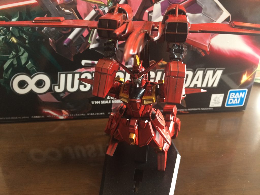 ファトゥムも赤く染めました。