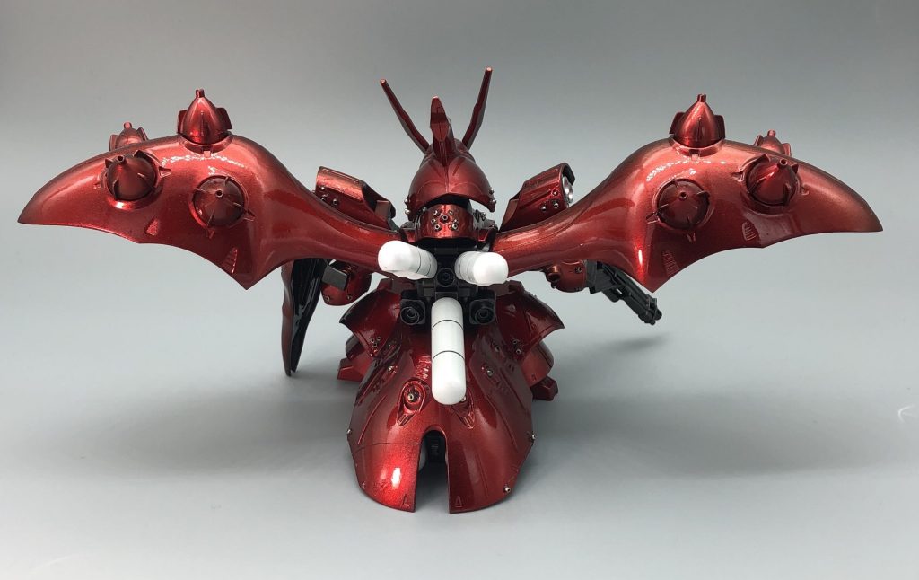 あちこちにつぶし玉を入れています