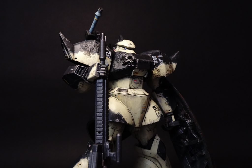 写真は暗いですがシールドの裏もデコレートしています。