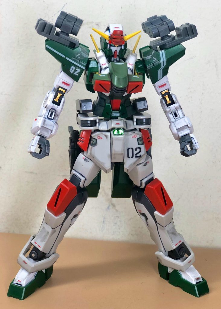 ガンダムデュナメス・アサルトバスター素体モード
大型の武器と装備を外した状態でここからミッションに合わせた装備に換装します